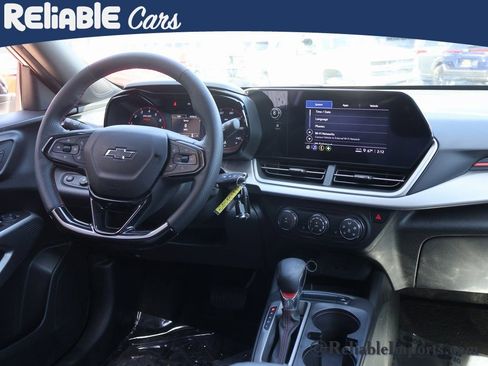 Used 2024 Chevrolet Trax RS image 14