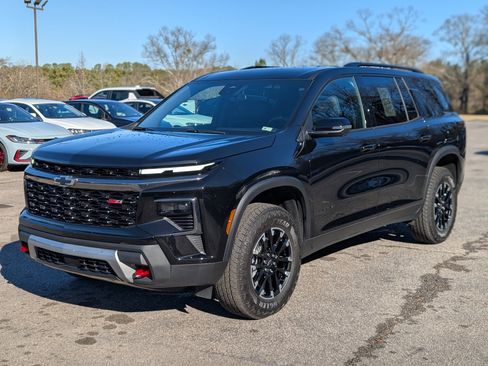 Used 2025 Chevrolet Traverse Z71 w/ Driver Confidence Package image 5