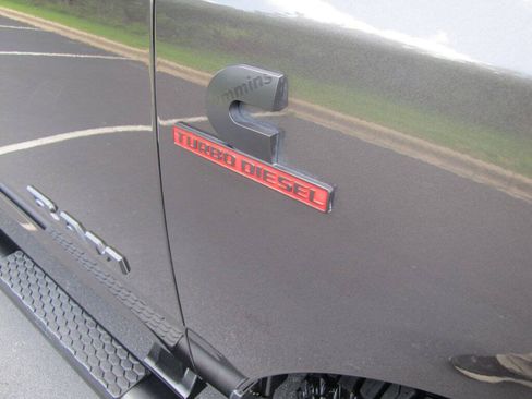 Used 2024 RAM 2500 Laramie w/ Night Edition AWD/4WD image 26