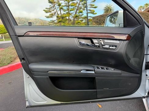 Used 2010 Mercedes-Benz S 550 image 30