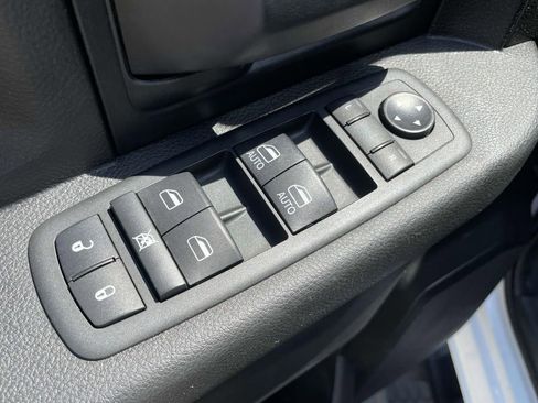 Used 2020 RAM 3500 Tradesman w/ Chrome Appearance Group image 21