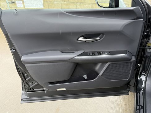 New 2025 Lexus UX 300h UX 300h image 16