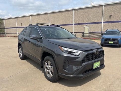 Used 2025 Toyota RAV4 XLE w/ Convenience Package image 3