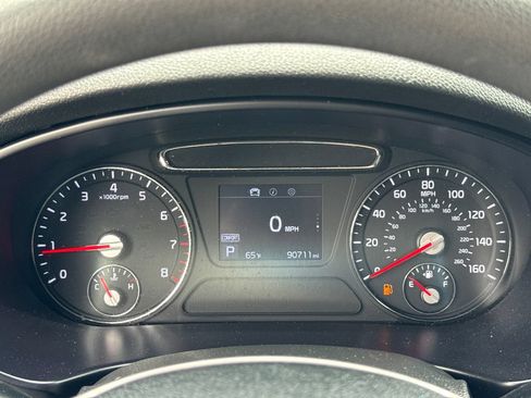 Used 2019 Kia Sorento FWD image 27