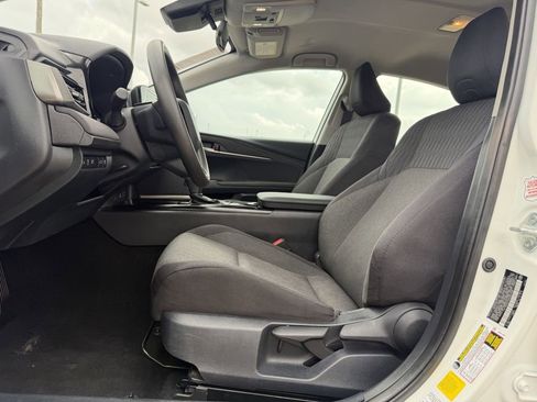 Used 2025 Toyota Camry LE FWD image 27