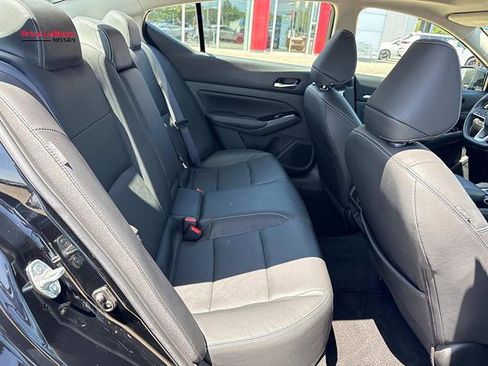 Used 2025 Nissan Altima 2.5 SL AWD/4WD image 8