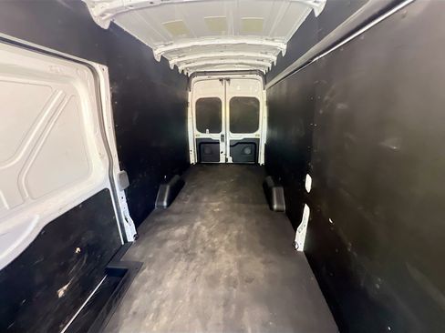 Used 2024 Ford Transit 250 148 High Roof Extended w/ Load Area Protection Package RWD image 28