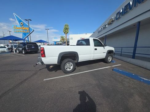 Used 2006 Chevrolet Silverado 2500 W/T RWD image 2