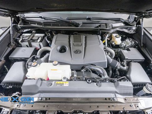 Used 2024 Toyota Tundra Limited AWD/4WD image 51