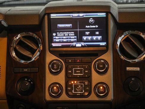 Used 2016 Ford F350 Lariat w/ Lariat Interior Package image 14