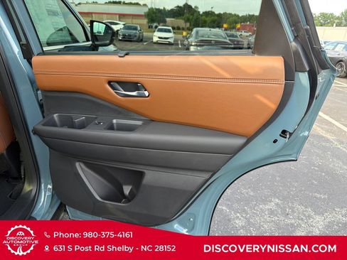 New 2026 Nissan Pathfinder Platinum w/ Accent Package AWD/4WD image 37