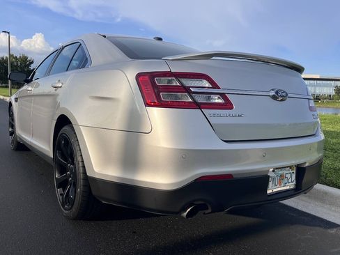 Used 2019 Ford Taurus SHO AWD/4WD image 8