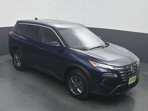Used 2026 Nissan Rogue SV FWD image 18