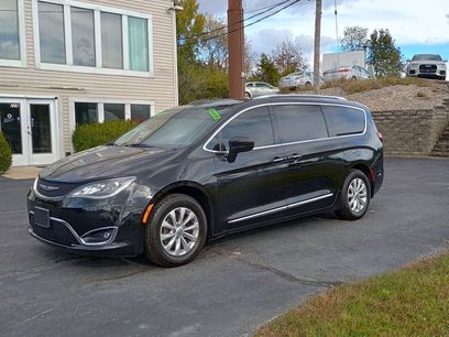 Used 2019 Chrysler Pacifica Touring-L