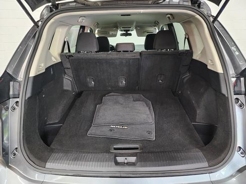Used 2024 Nissan Rogue S FWD image 26
