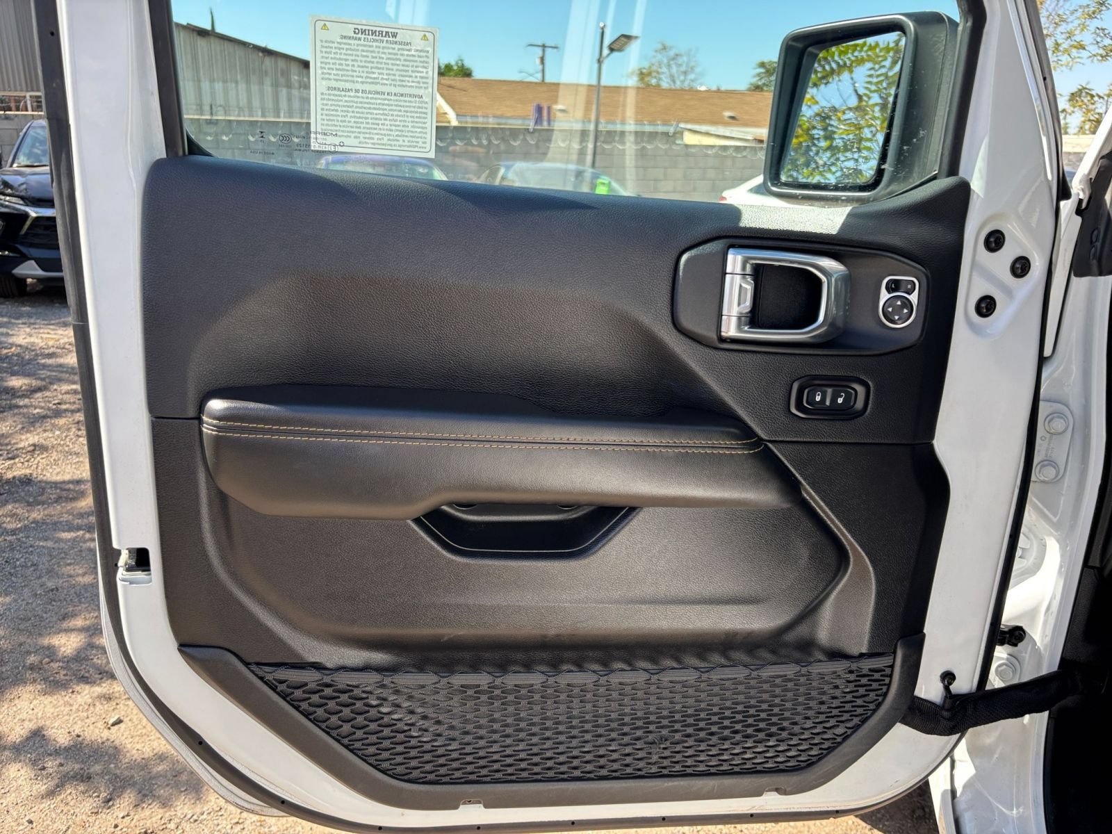 Used 2025 Jeep Wrangler Unlimited Sahara AWD/4WD image 18