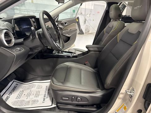 New 2026 Chevrolet Trax ACTIV w/ Sunroof Package FWD image 19