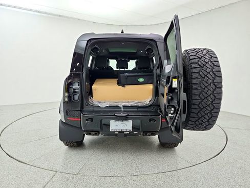 New 2026 Land Rover Defender 110 OCTA AWD/4WD image 19