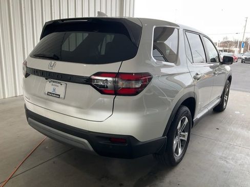 New 2025 Honda Pilot EX-L image 24
