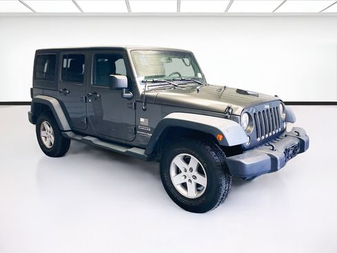 Used 2018 Jeep Wrangler Unlimited Sport S image 3