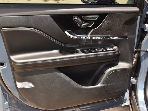 New 2026 Lincoln Corsair Premiere FWD image 34