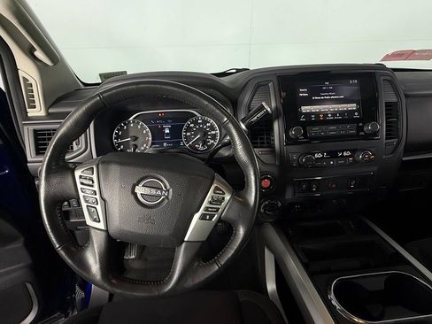 Used 2024 Nissan Titan SV w/ SV Convenience Package AWD/4WD image 15