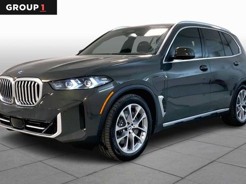 New 2026 BMW X5 xDrive50e image 1