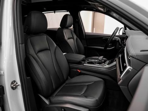 Used 2023 Audi Q7 3.0T Prestige w/ Prestige Package AWD/4WD image 31