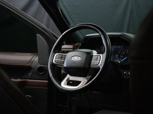 Used 2022 Ford Expedition Limited image 14