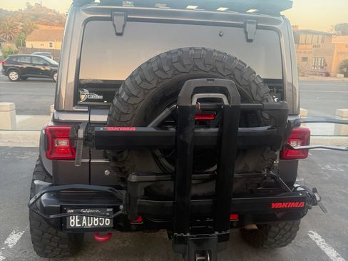 Used 2018 Jeep Wrangler Unlimited Rubicon AWD/4WD image 7
