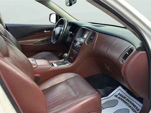Used 2016 INFINITI QX50 AWD w/ Premium Plus Package image 15