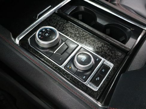 Used 2022 Ford Expedition Limited AWD/4WD image 19