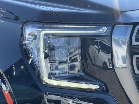 Used 2023 GMC Yukon XL AT4 w/ AT4 Premium Plus Package image 8