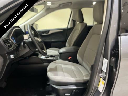 Certified 2022 Ford Escape SE w/ SE Sport Appearance Package image 17