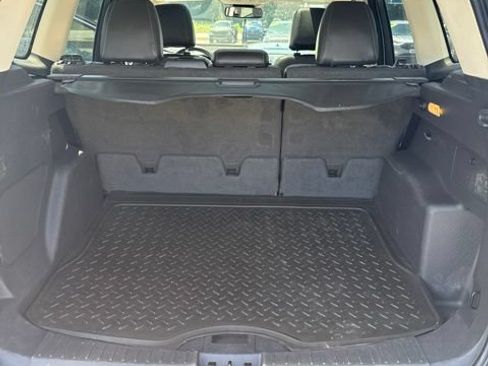 Used 2017 Ford Escape Titanium w/ Equipment Group 301A AWD/4WD image 8