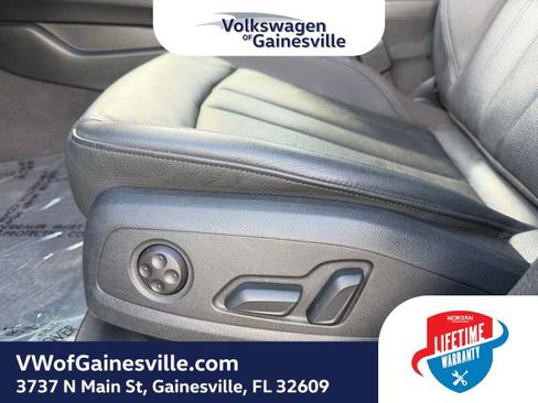 Used 2019 Audi A4 2.0T Premium w/ Convenience Package image 18