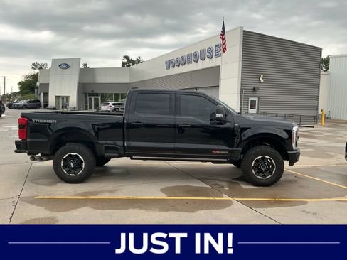 Used 2026 Ford F250 Lariat w/ Tremor Off-Road Package AWD/4WD image 4