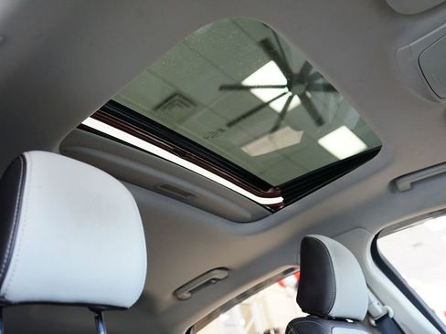 Used 2020 Ford Fusion SE w/ Equipment Group 151A image 10