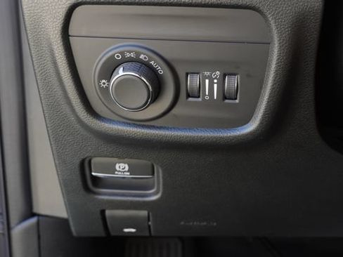 New 2026 Jeep Grand Cherokee Laredo X RWD image 22