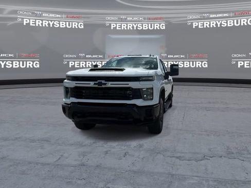 Used 2024 Chevrolet Silverado 2500 Custom w/ Custom Value Package AWD/4WD image 3