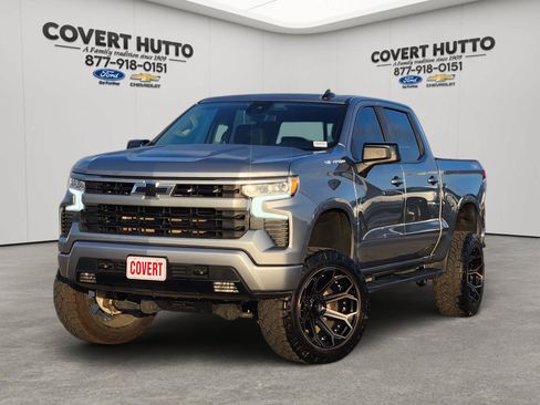 Used 2025 Chevrolet Silverado 1500 RST w/ Convenience Package II AWD/4WD image 1