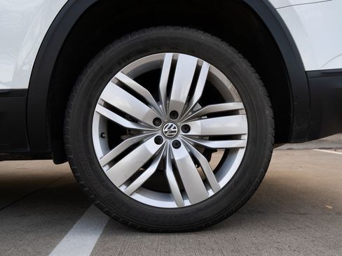 Used 2020 Volkswagen Atlas SE image 15