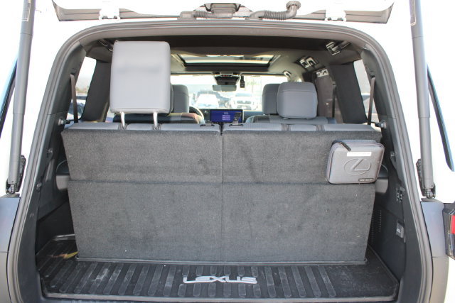 Used 2026 Lexus GX 550 w/ Accessory Package (31) AWD/4WD image 8