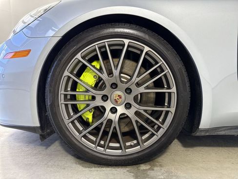 Used 2021 Porsche Panamera 4S image 13