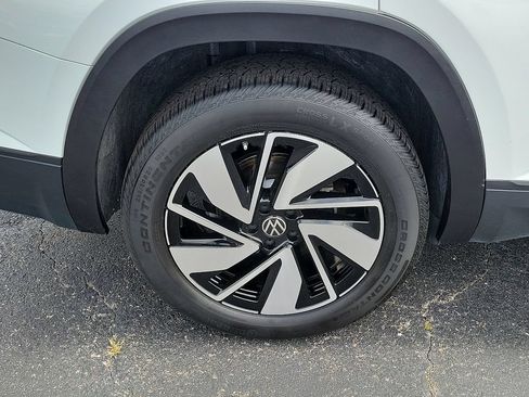 Used 2025 Volkswagen Atlas SE AWD/4WD image 7