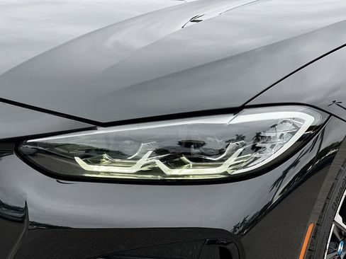 Used 2022 BMW 430i xDrive Convertible w/ M Sport Package image 32