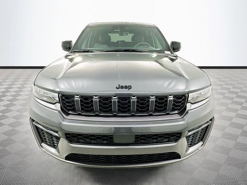 New 2026 Jeep Grand Cherokee Altitude AWD/4WD image 2