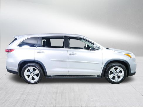 Used 2015 Toyota Highlander Limited Platinum AWD/4WD image 8