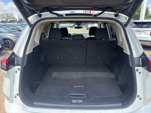 Used 2024 Nissan Rogue SV FWD image 33