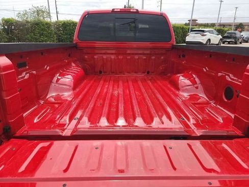 Certified 2025 Nissan Frontier SV RWD image 13